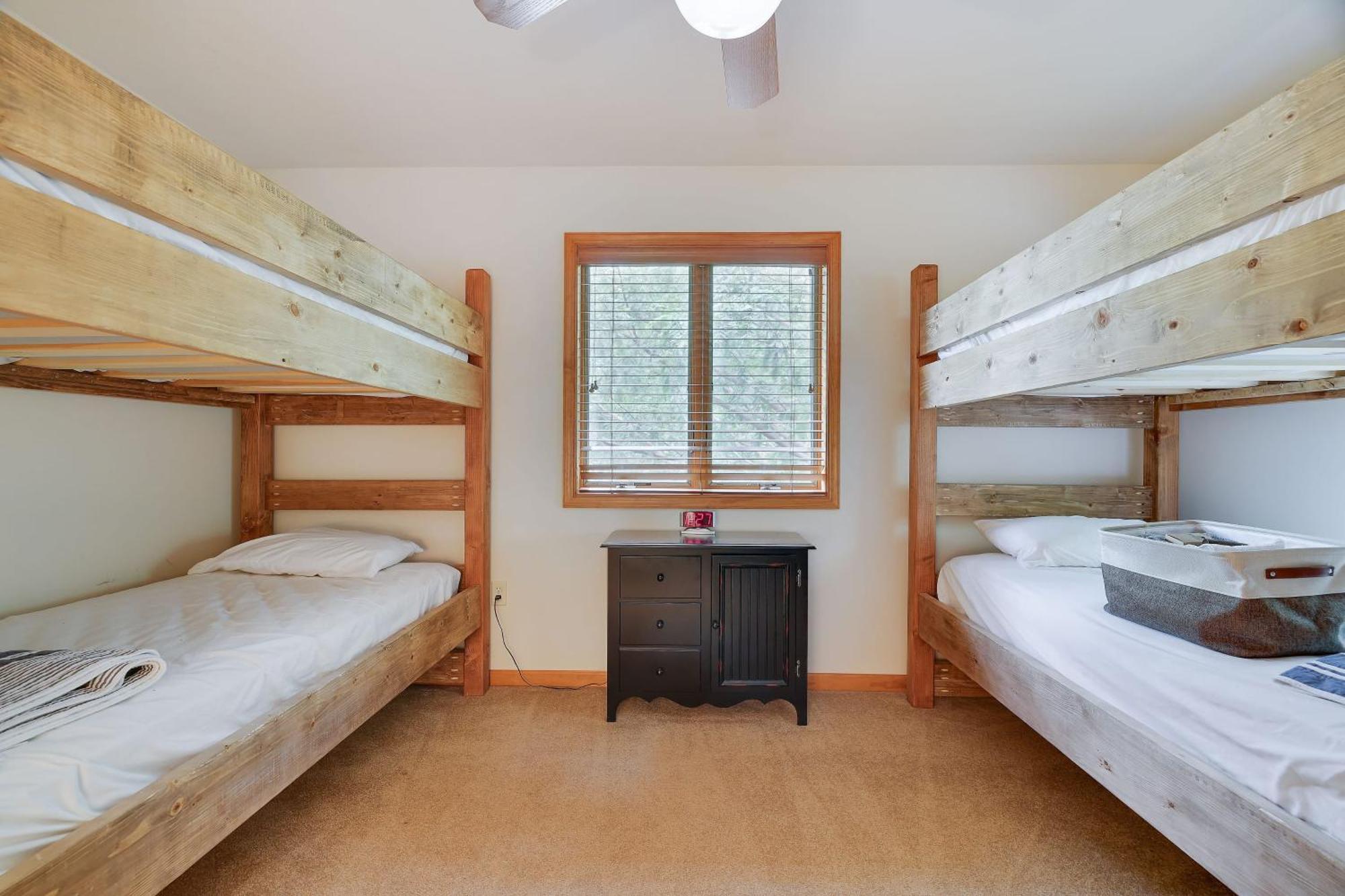 Сasa de vacaciones Elk Hollow By Avantstay Lakefront Chalet W Game Fire Pit Blakeslee