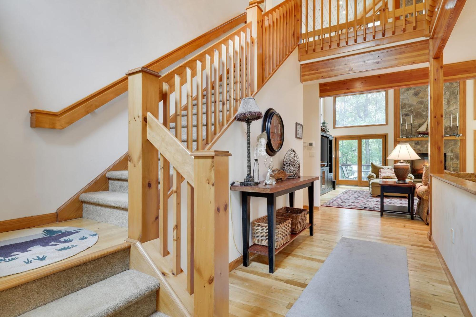 Сasa de vacaciones Elk Hollow By Avantstay Lakefront Chalet W Game Fire Pit Blakeslee